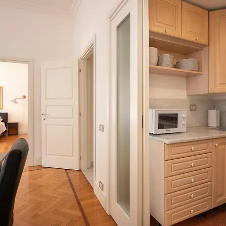 Ninetyone Via Sistina Spanish Steps アパート *