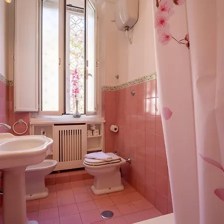 Ninetyone Via Sistina Spanish Steps