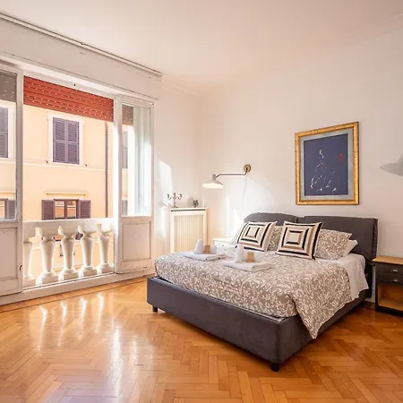 Ninetyone Via Sistina Spanish Steps アパート *